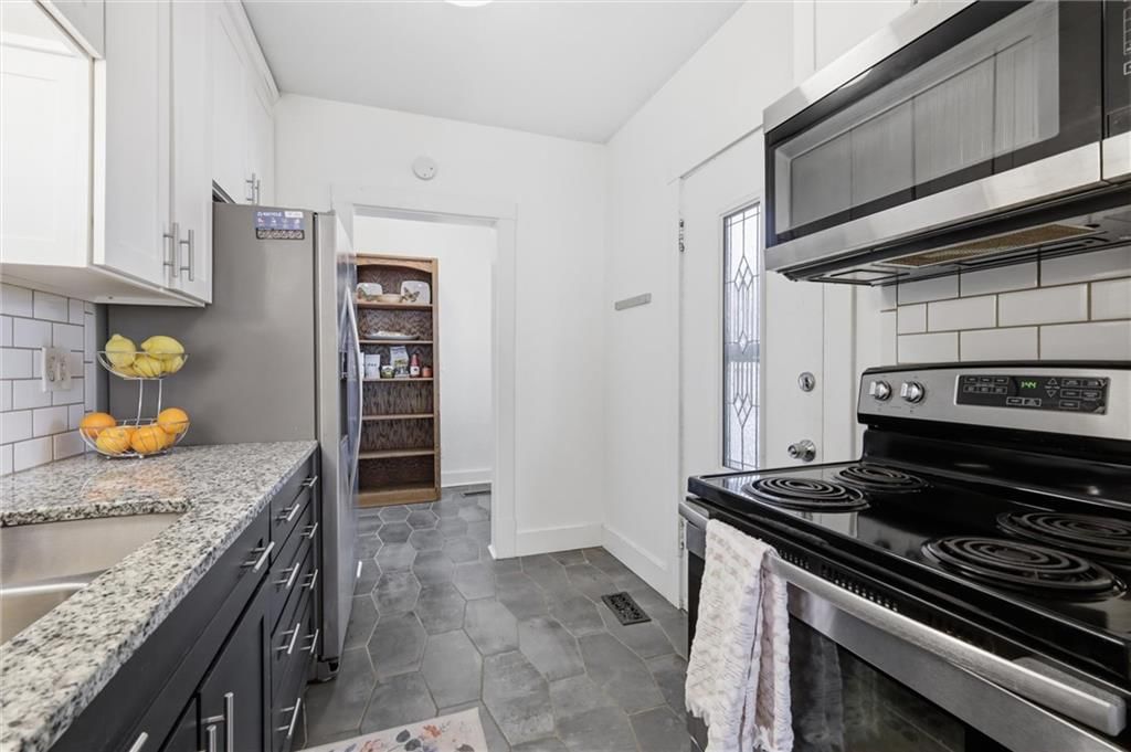 1116 W 41st Terrace — photo 11