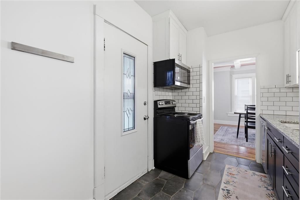 1116 W 41st Terrace — photo 13