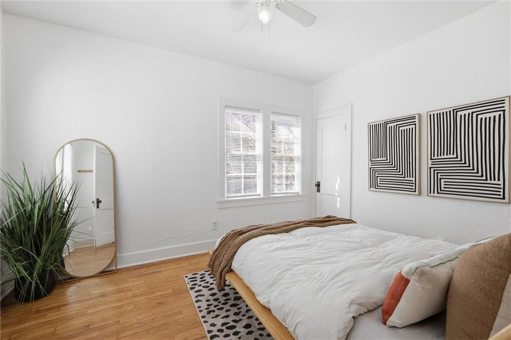 1116 W 41st Terrace — photo 19