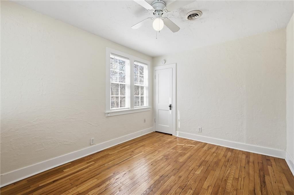 1116 W 41st Terrace — photo 24