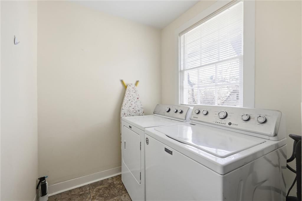 1116 W 41st Terrace — photo 29