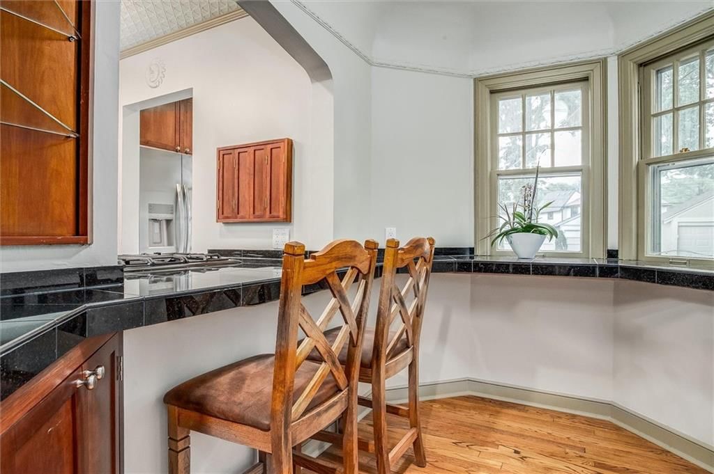646 W 70th Terrace — photo 10