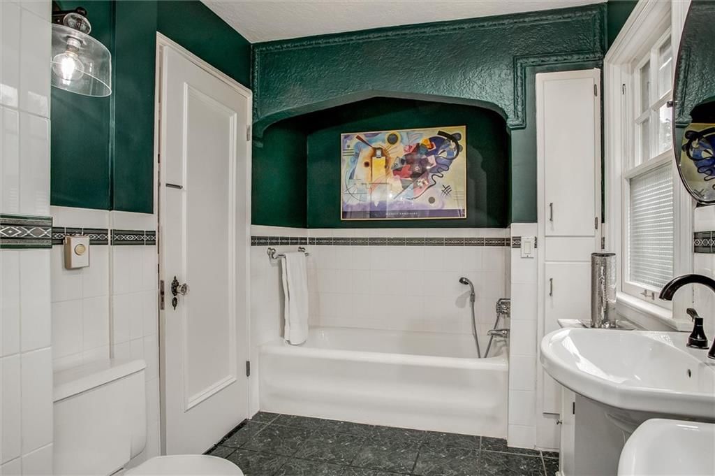 646 W 70th Terrace — photo 17