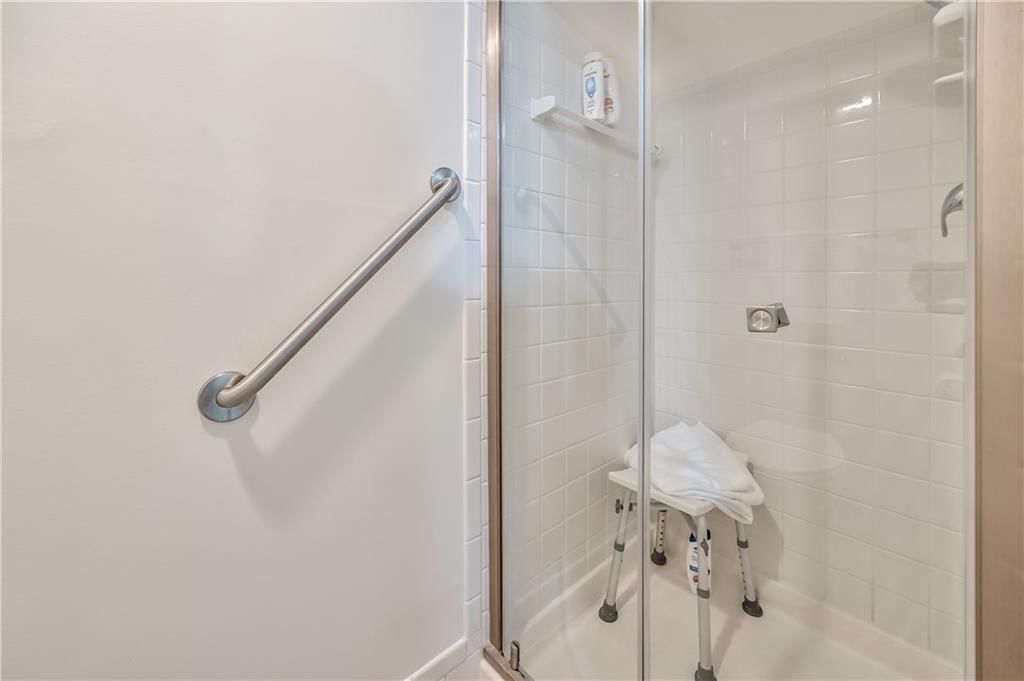10746 Glenwood Street — photo 15
