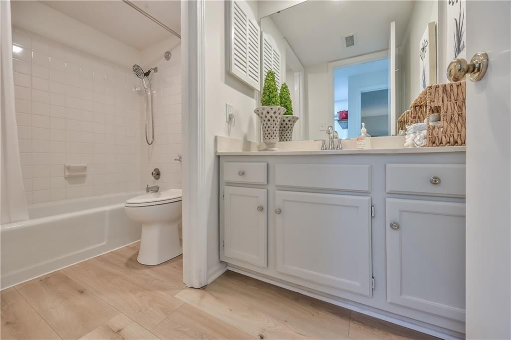 10746 Glenwood Street — photo 17