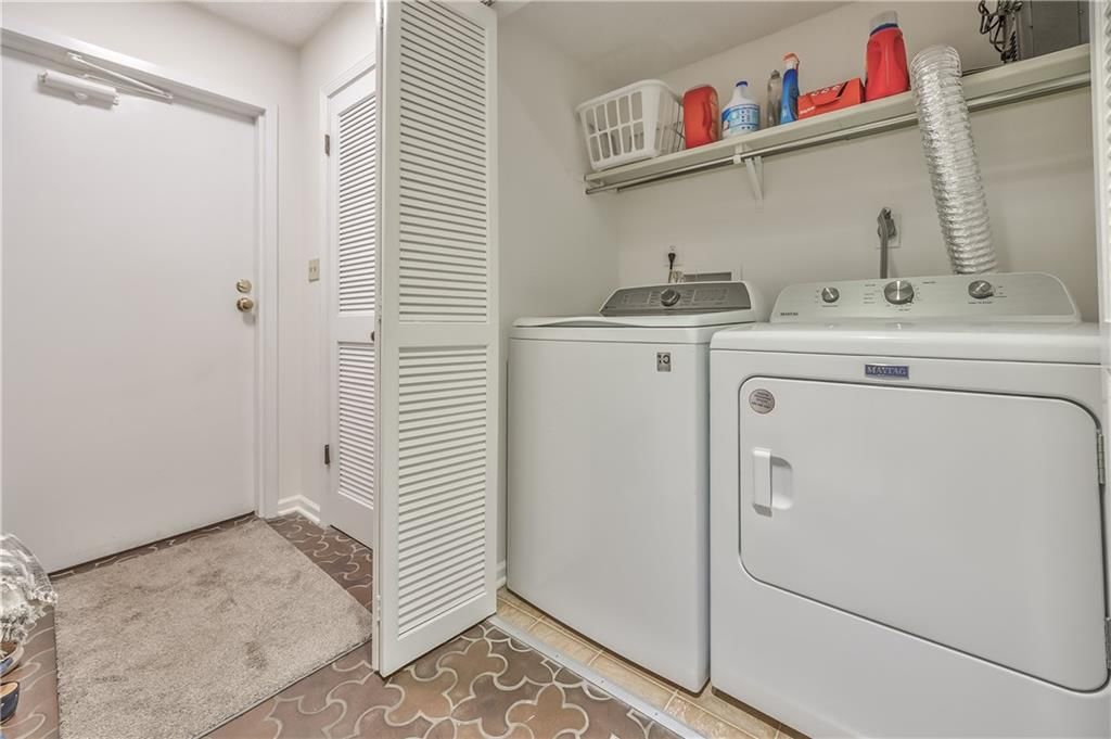 10746 Glenwood Street — photo 19
