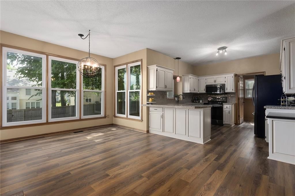 12628 Grandview Street — photo 16