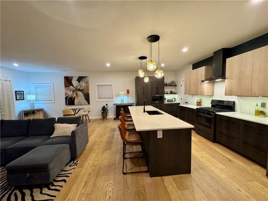 111 W 16th Terrace — photo 14