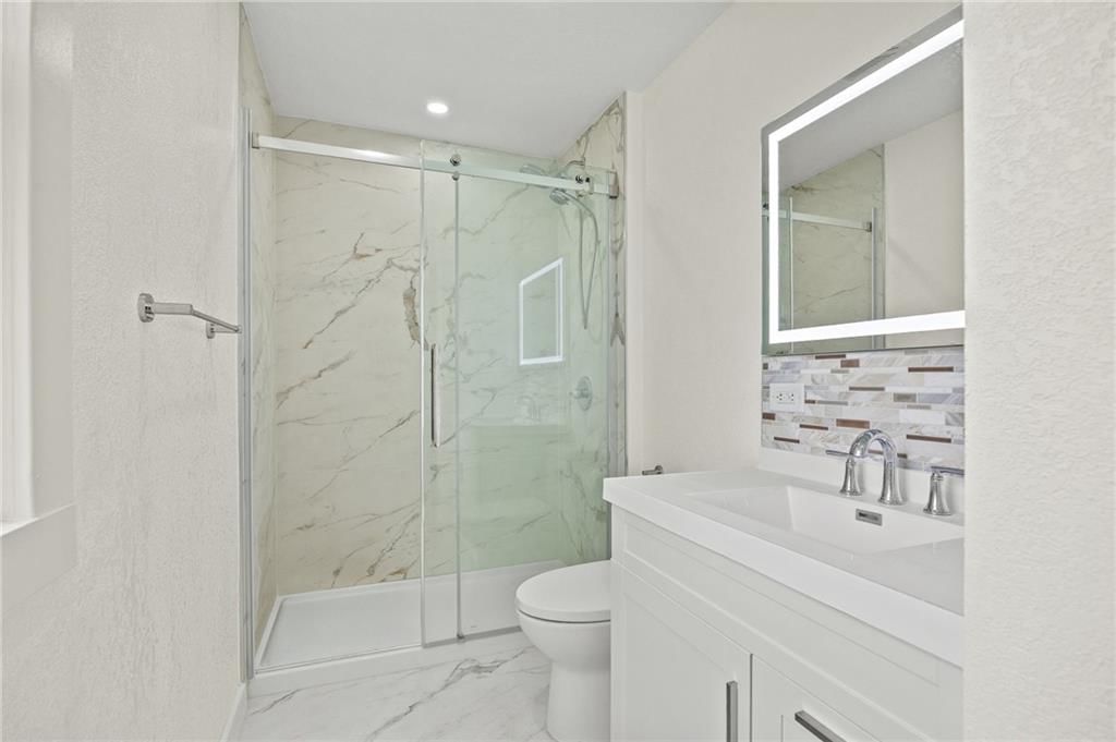 807 SE Grand DD Highway — photo 17