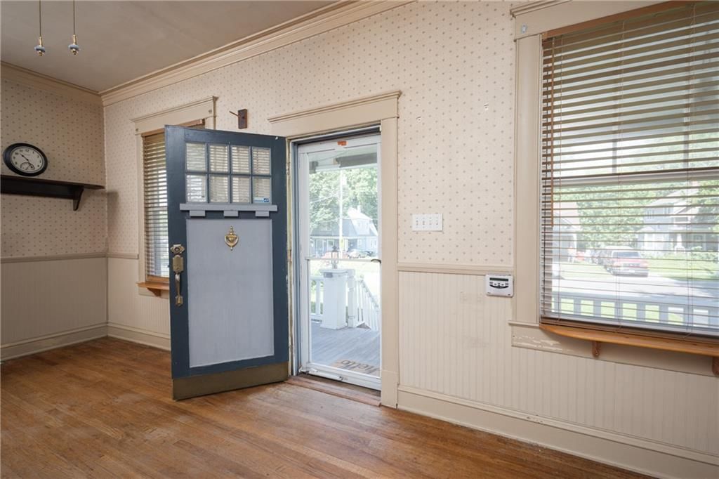 705 S Fuller Avenue — photo 5