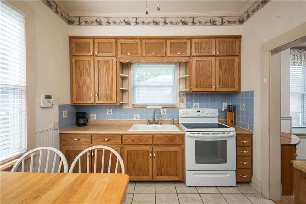 705 S Fuller Avenue — photo 13