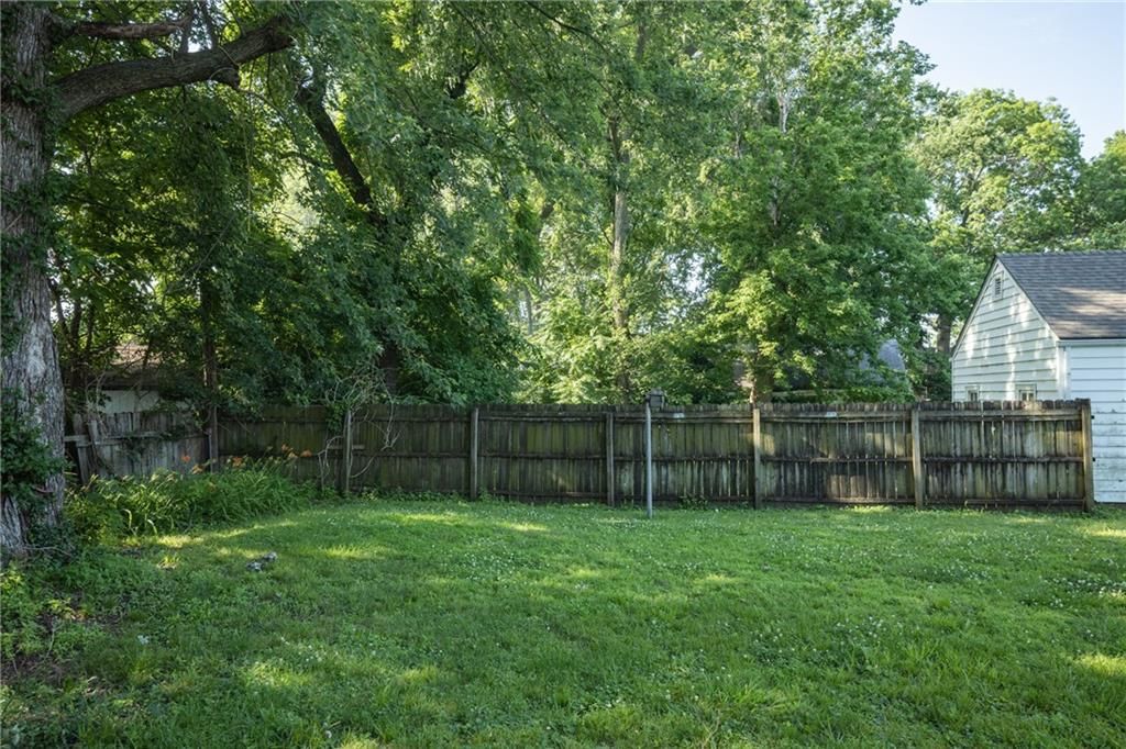 705 S Fuller Avenue — photo 32
