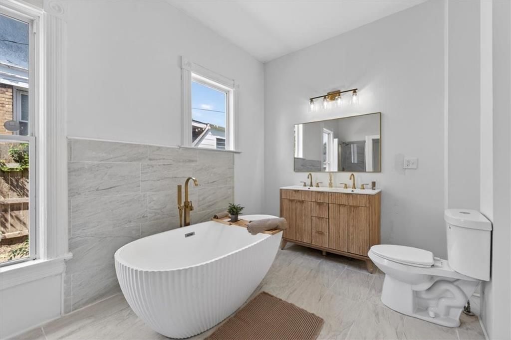 1821 S Sterling Avenue — photo 12