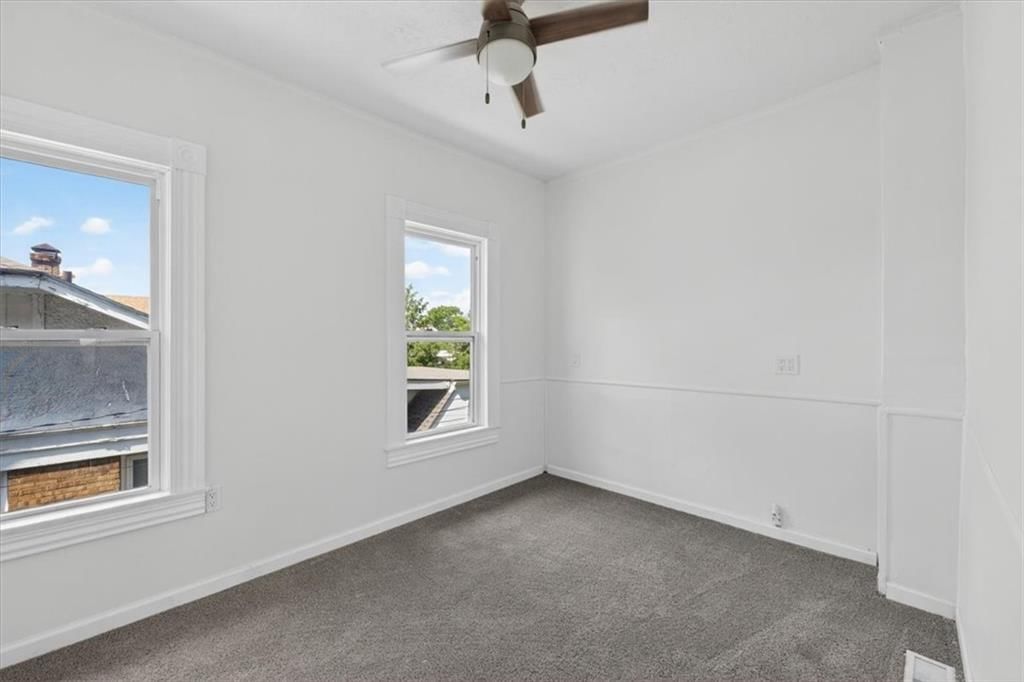 1821 S Sterling Avenue — photo 15