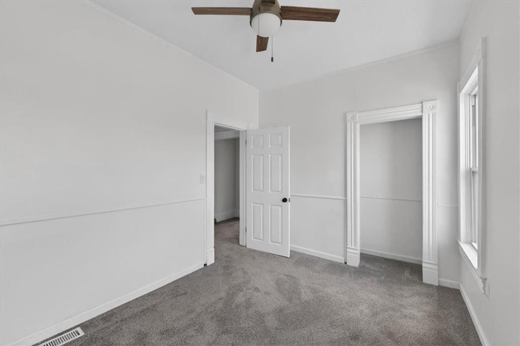 1821 S Sterling Avenue — photo 16