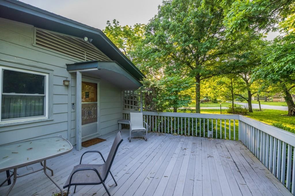 302 N Dane Avenue — photo 40
