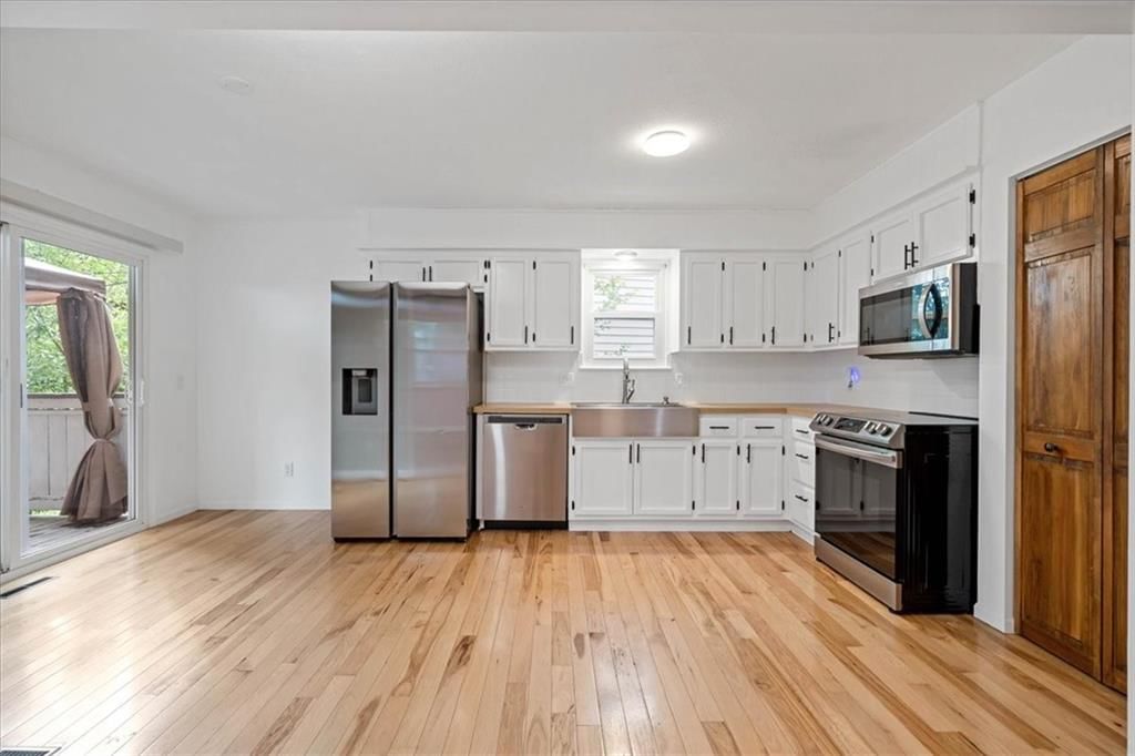 15125 S Locust Street — photo 12