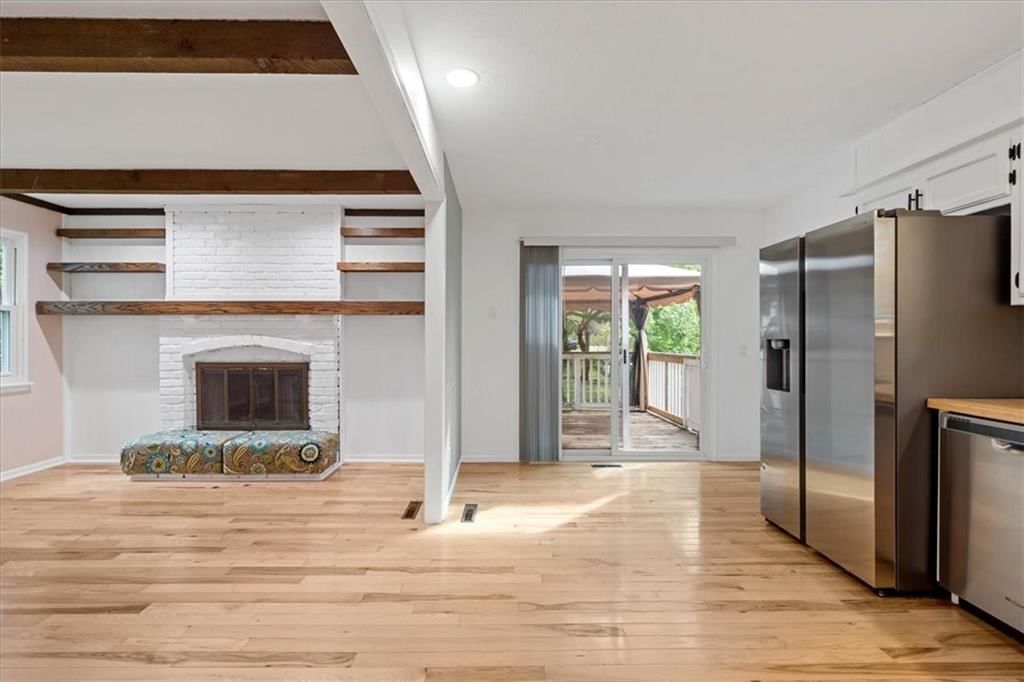 15125 S Locust Street — photo 16