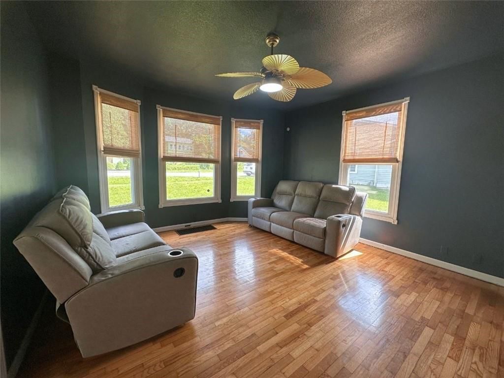 401 E Mcpherson Street — photo 19