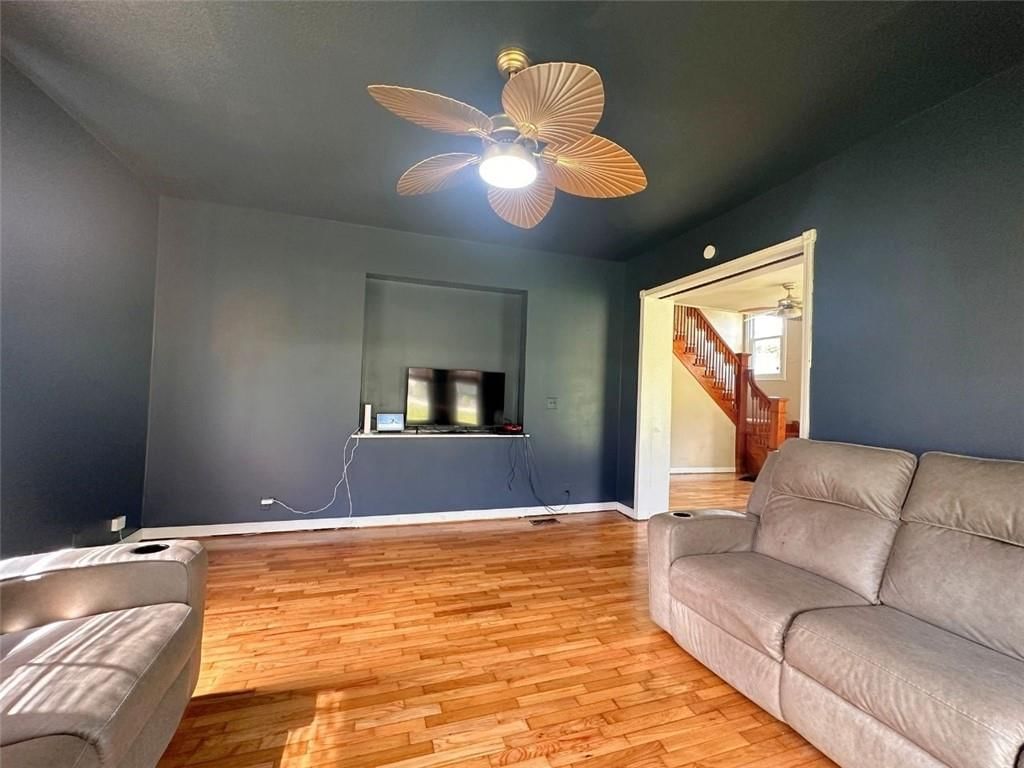 401 E Mcpherson Street — photo 20