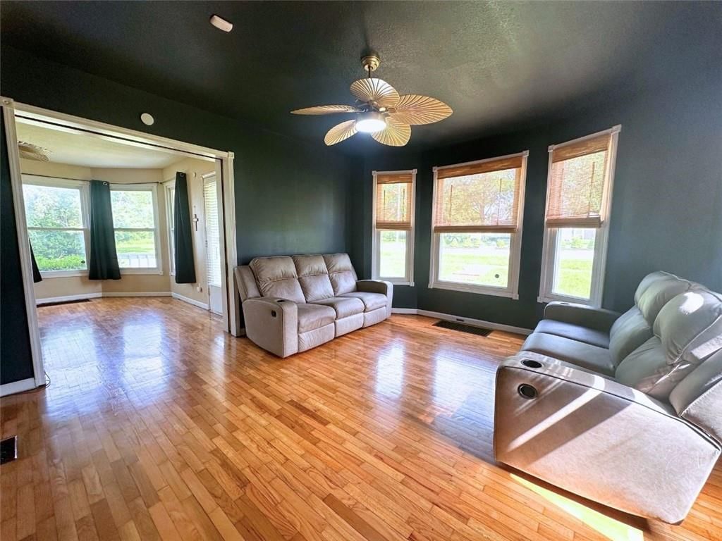 401 E Mcpherson Street — photo 21