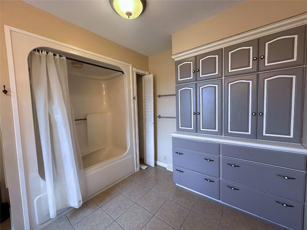 401 E Mcpherson Street — photo 46