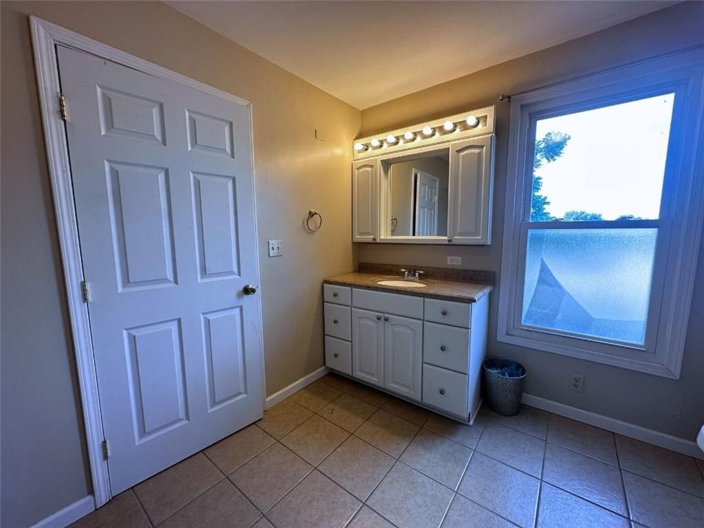 401 E Mcpherson Street — photo 47