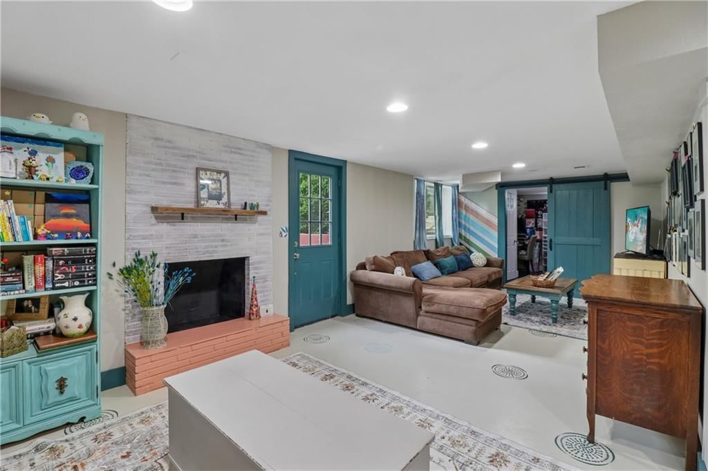 5218 Pawnee Drive — photo 11