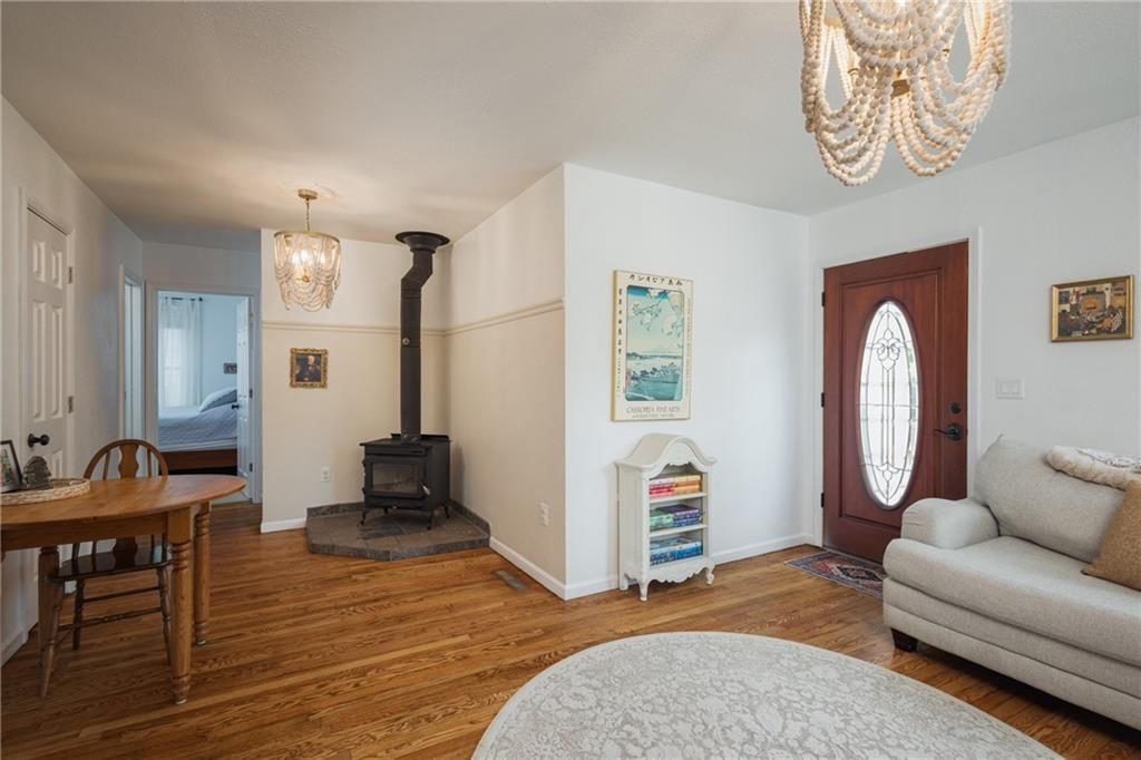 710 Broad Street — photo 16