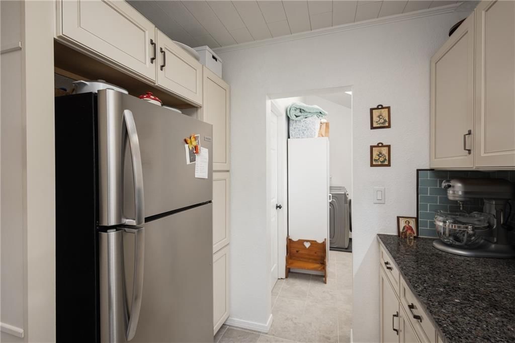 710 Broad Street — photo 23