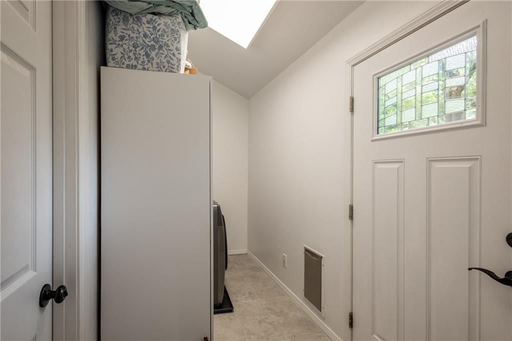 710 Broad Street — photo 24