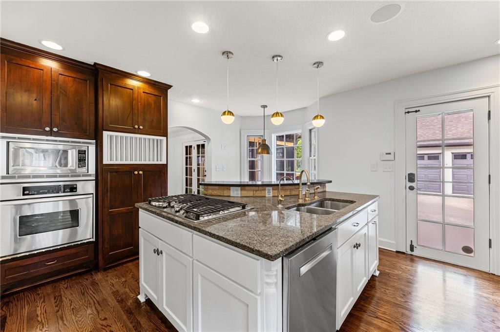 6642 Main Street — photo 16
