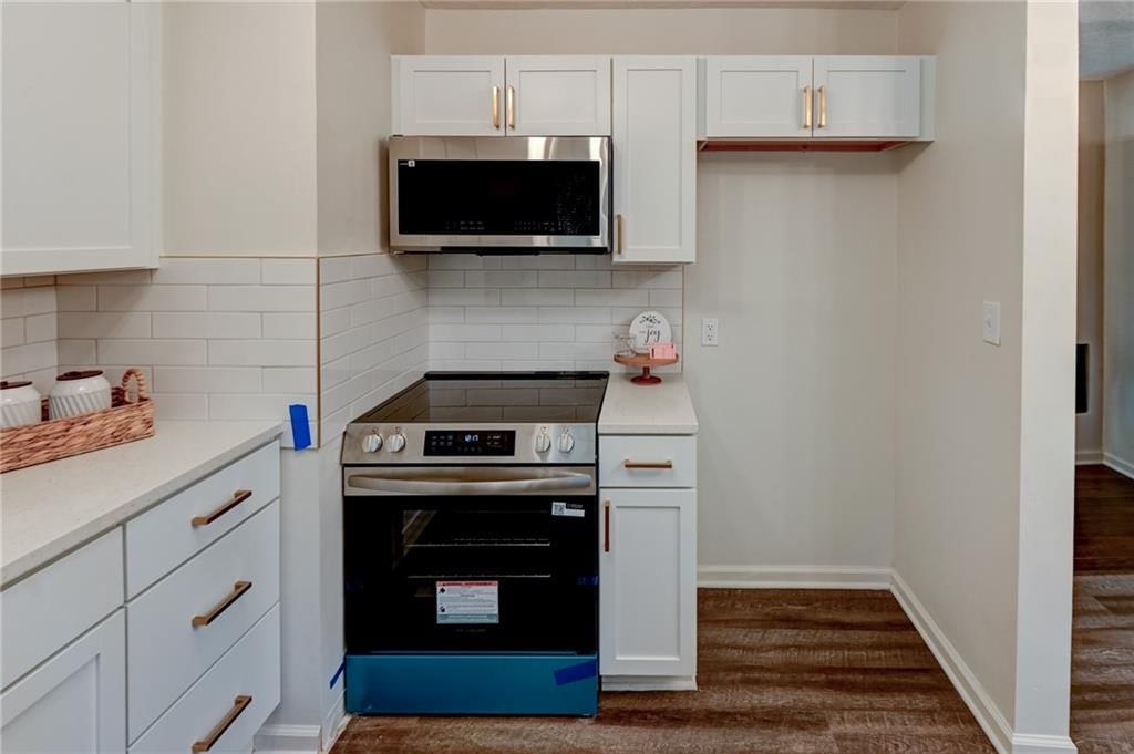6314 E 149th Street — photo 11