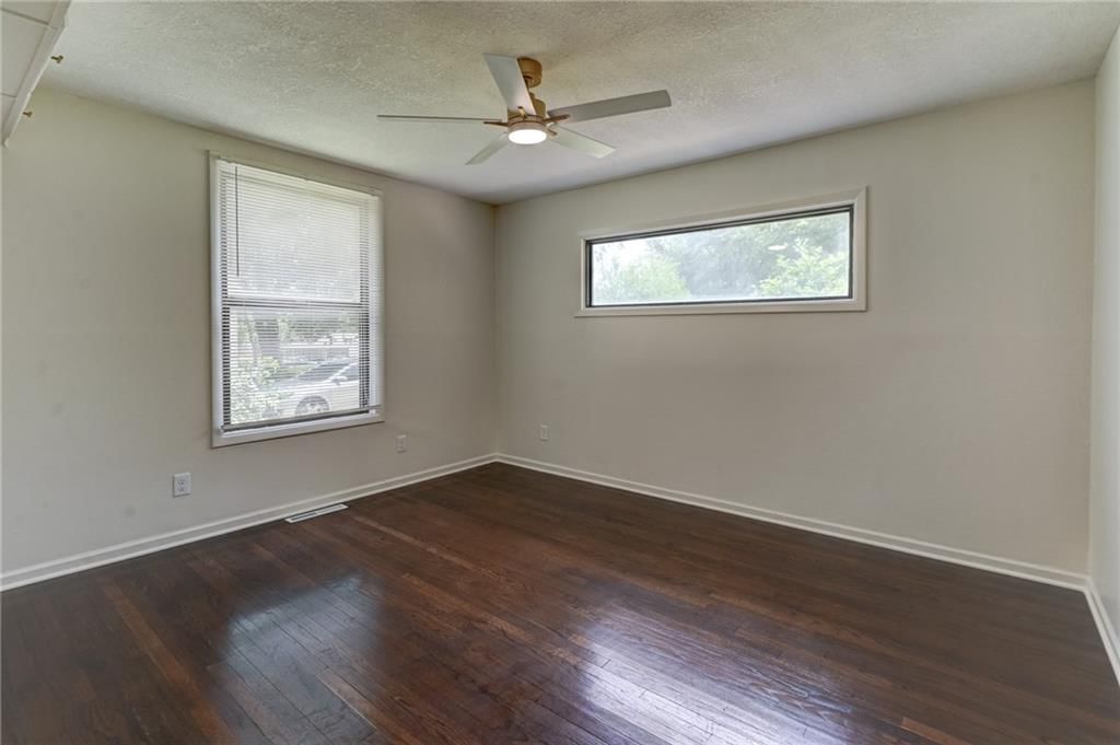 6314 E 149th Street — photo 15
