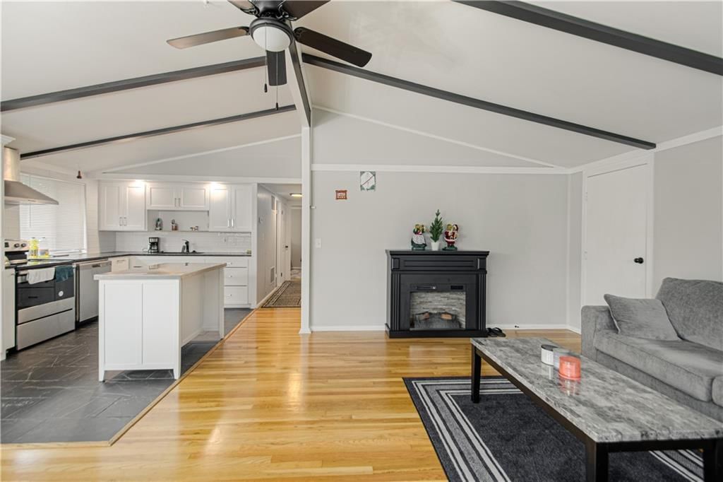 708 S CHESTNUT Avenue — photo 4