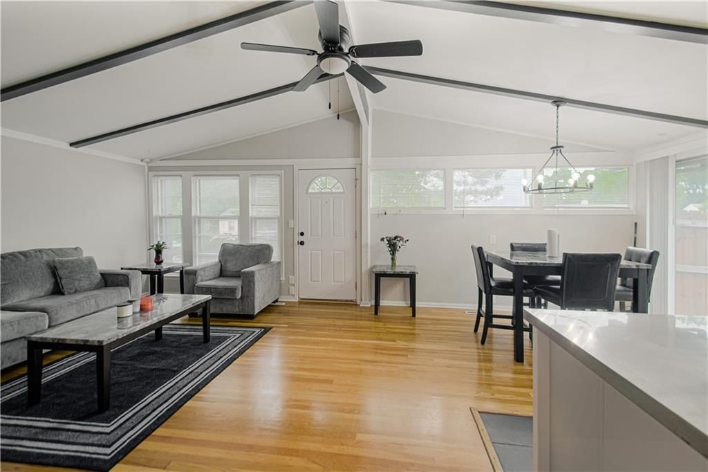 708 S CHESTNUT Avenue — photo 8
