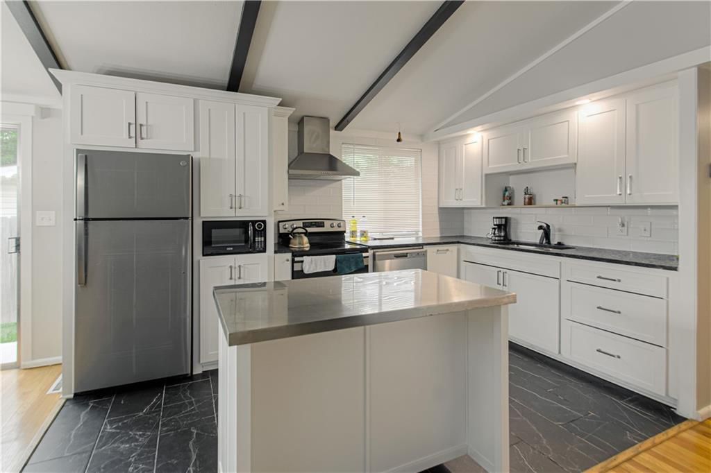 708 S CHESTNUT Avenue — photo 13