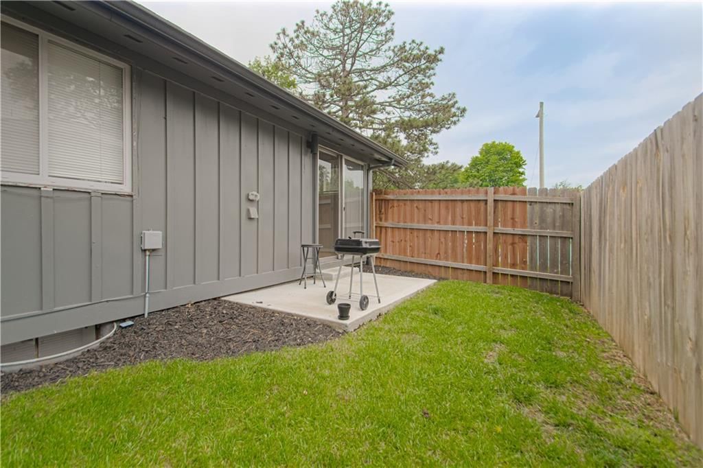 708 S CHESTNUT Avenue — photo 27
