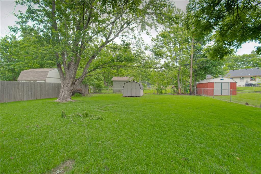 708 S CHESTNUT Avenue — photo 28