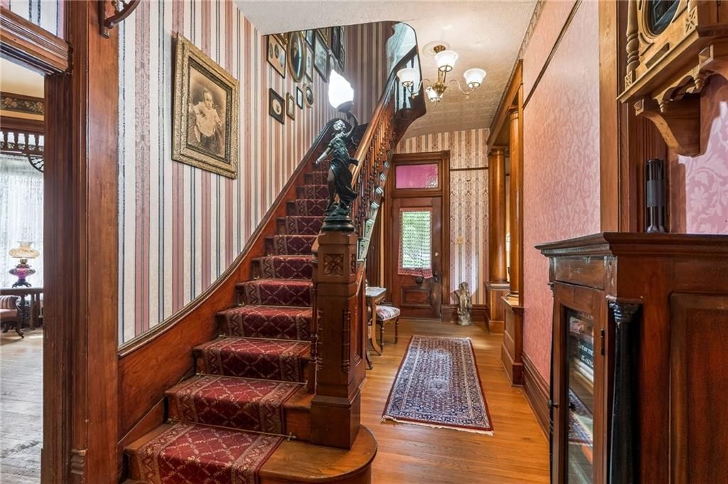406 E Arthur Street — photo 12