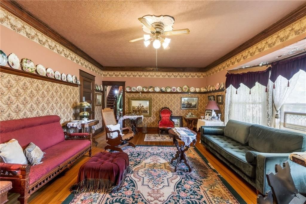 406 E Arthur Street — photo 33