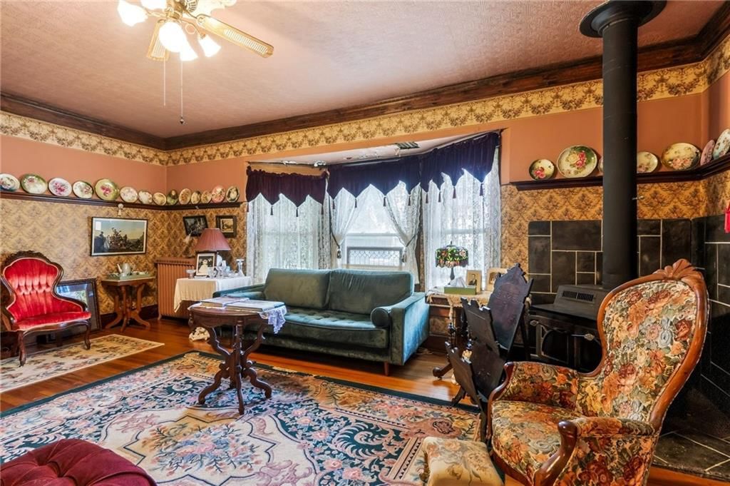 406 E Arthur Street — photo 35