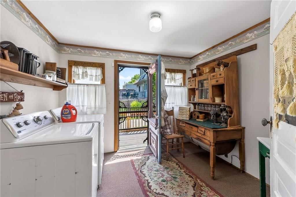 406 E Arthur Street — photo 37
