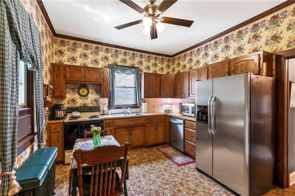 406 E Arthur Street — photo 40