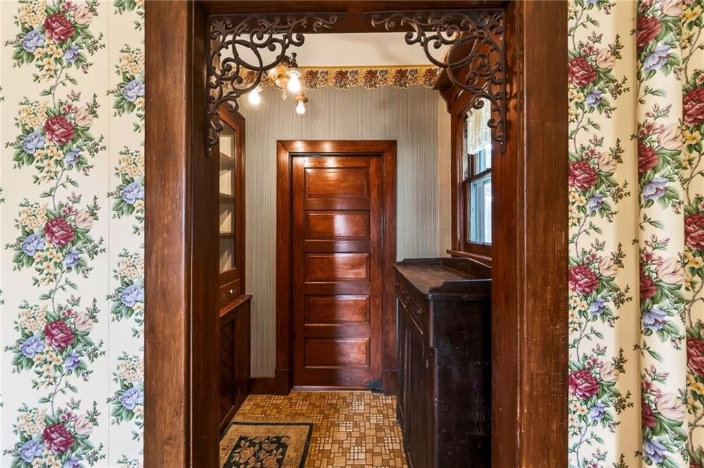 406 E Arthur Street — photo 43