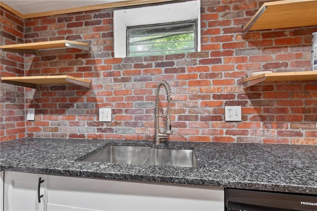 708 S Harrison Street — photo 27