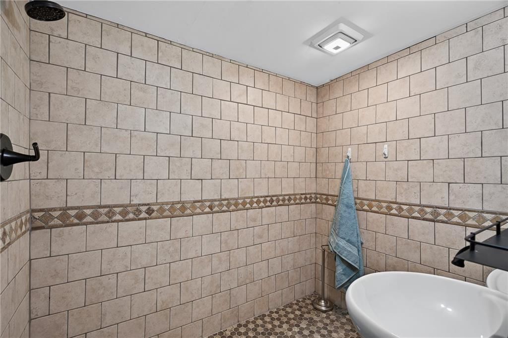 708 S Harrison Street — photo 34