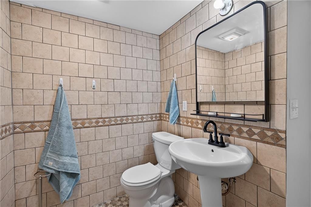 708 S Harrison Street — photo 35
