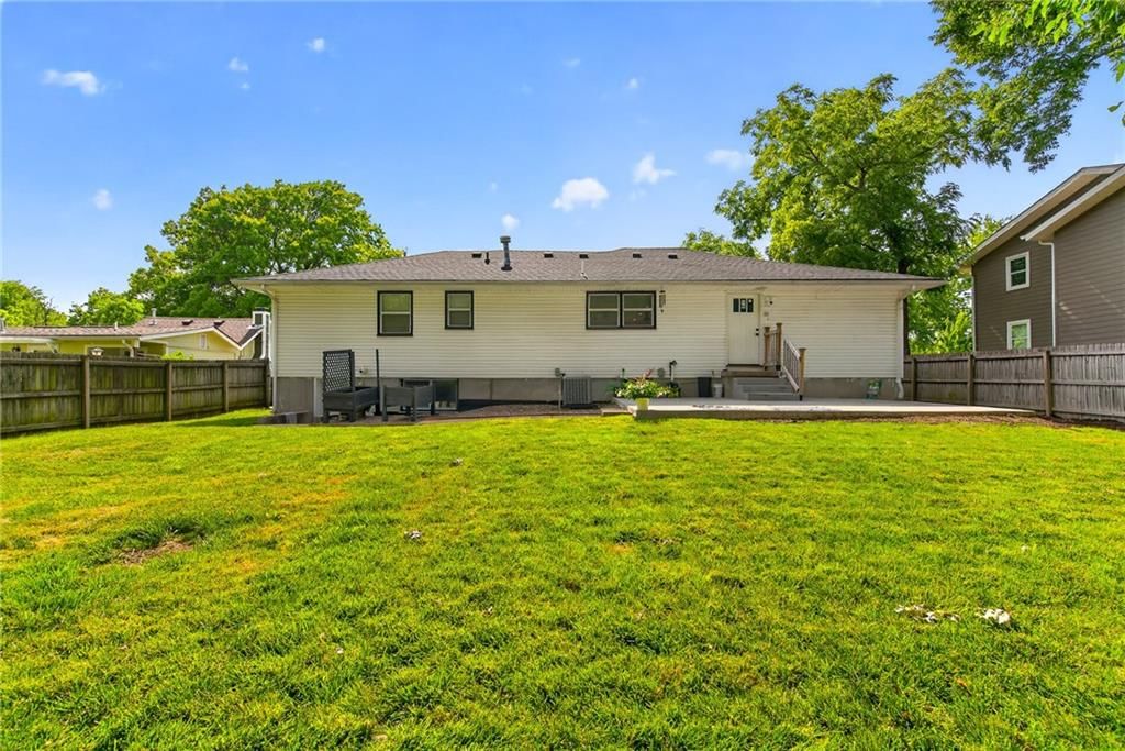 708 S Harrison Street — photo 41