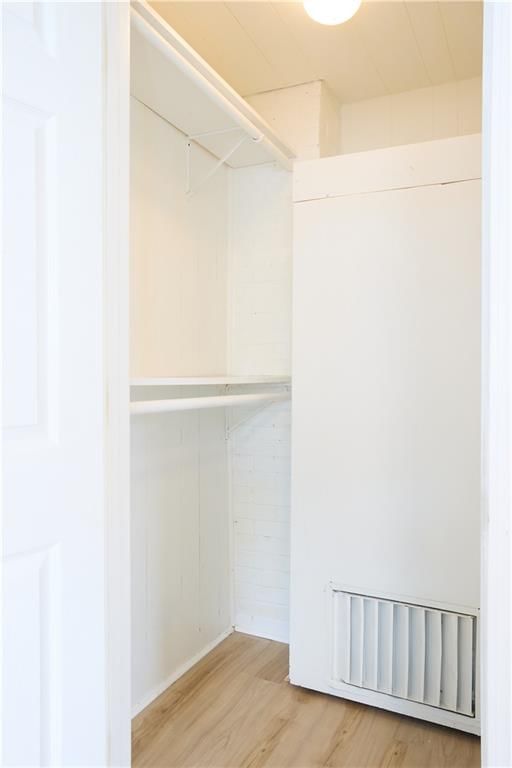 115 E 80th Terrace — photo 9